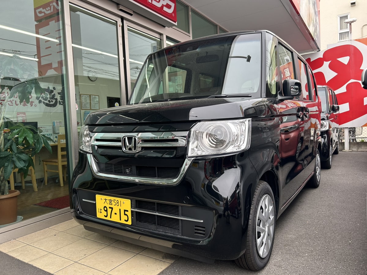 低走行距離！N-BOX新古車、驚きの価格で！
