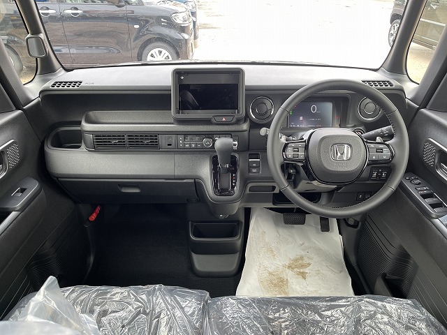 今だけ特価！N-BOX新古車、売り切り！