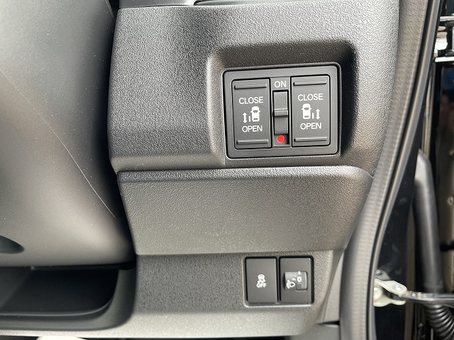 N-BOX新古車、新車同様の輝き