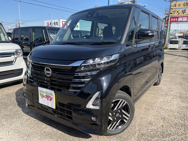 新古車ルークス