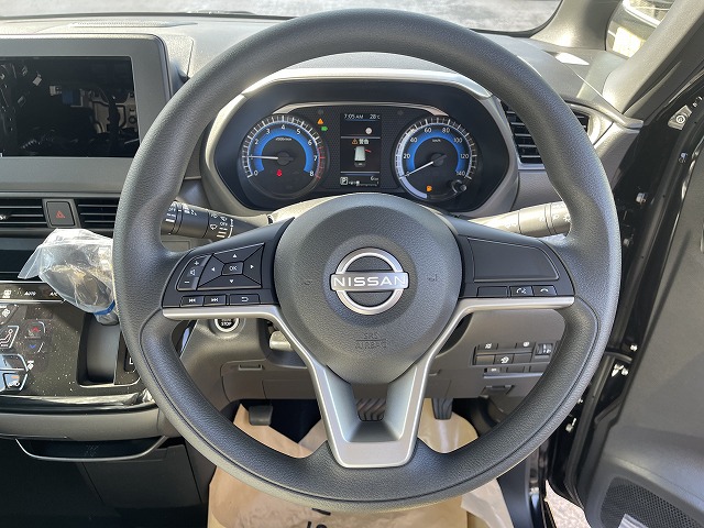 新古車ルークス