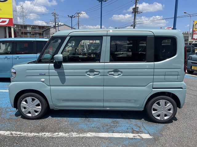 新古車スペーシアHYBRID-G