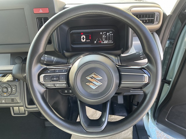 スペーシアG、シンプルで飽きのこないデザイン！