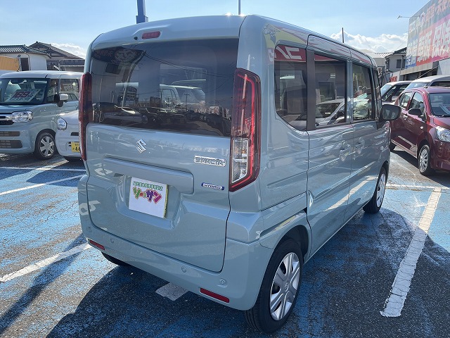 新古車スペーシアG、コンパクトなのに収納力抜群！