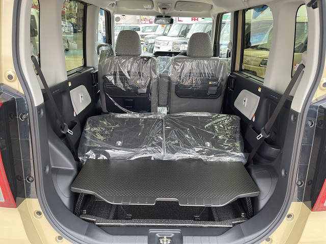 荷物もたっぷり積める！タント X の新古車。