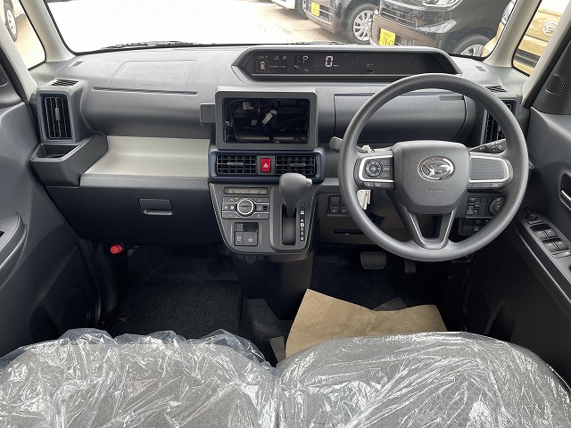 家族のお出かけを彩る！タント X の新古車。