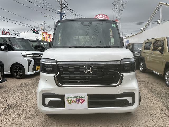 低燃費で快適！N-BOX新古車、今すぐチェック！