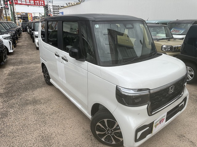 広々空間、N-BOX新古車でドライブを楽しもう！