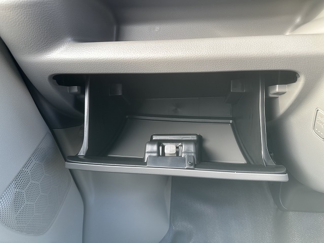 エブリイバン新古車、DIY好きにはたまらない！大物もラクラク積載。