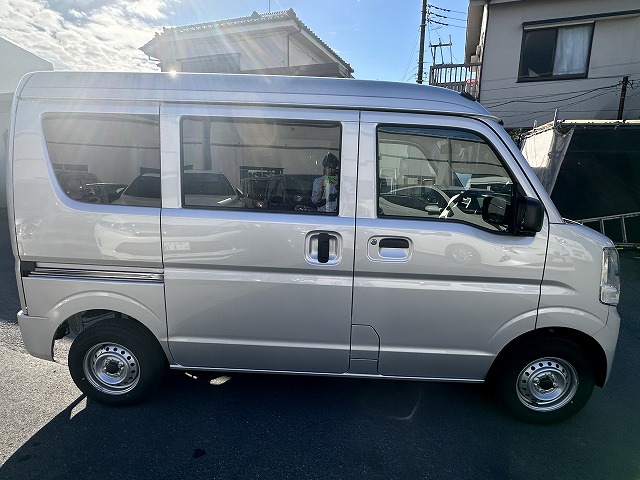 軽バン新古車、多種多様な仕事に！丈夫で長持ち、経済的。