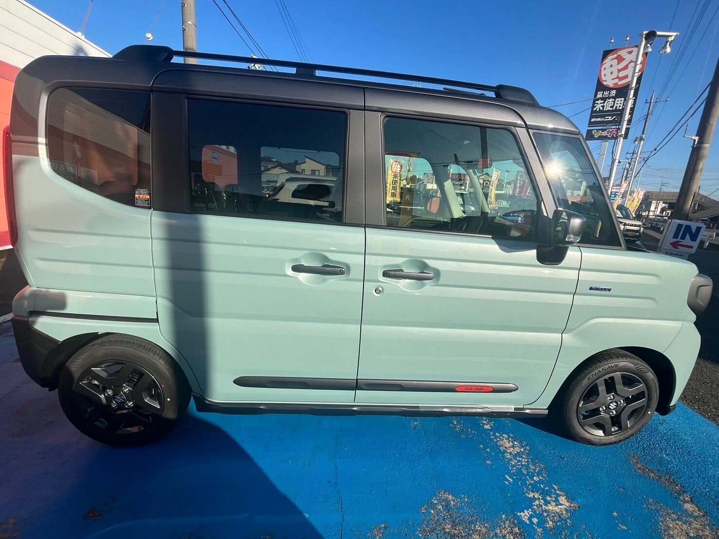 新古車の軽自動車スペーシアギア