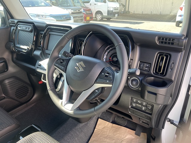 自由を叶える、ハスラー HYBRID X。