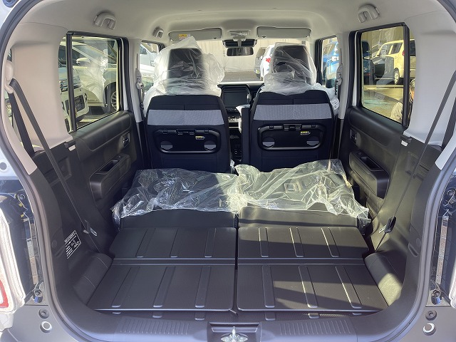 新古車だから、お得に手に入る。