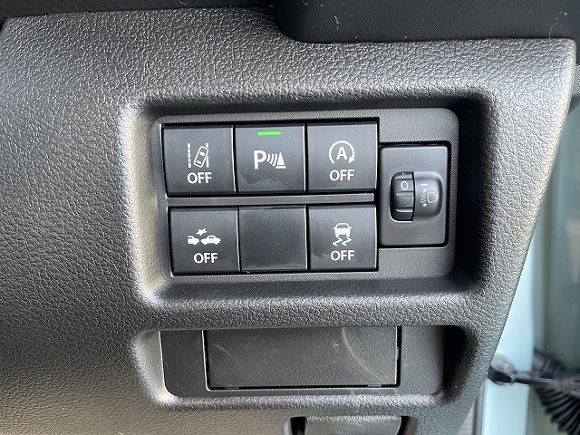 新古車だから、お得に手に入る。