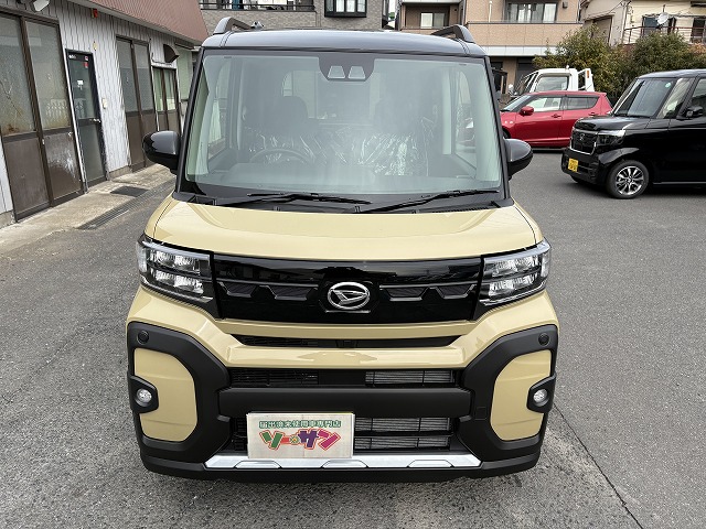 アウトドア派必見！タント ファンクロス×ディスプレイオーディオの新古車。