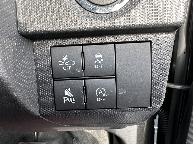 タフトGダーククロムベンチャー、安全装備も充実で安心。