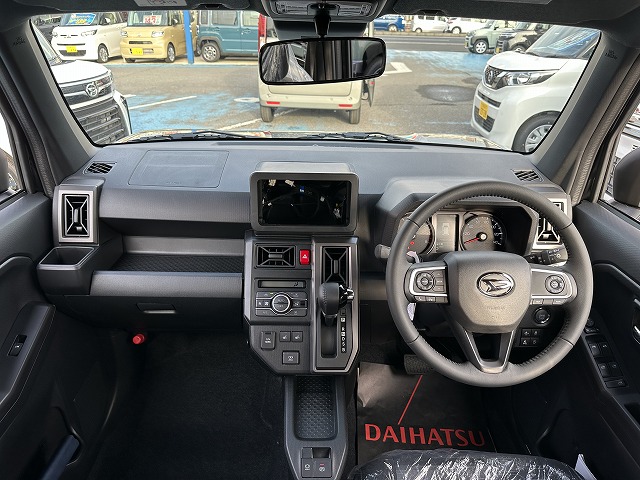 新古車タフトGダーククロムベンチャー、人気車種が新古車で登場！