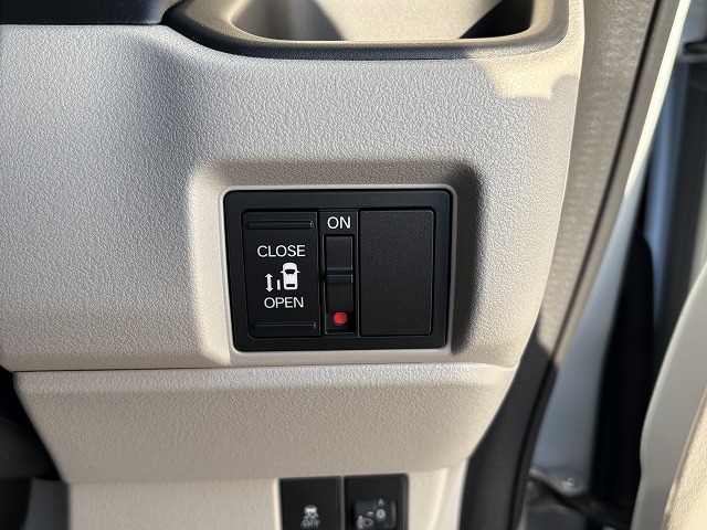 N-BOX新古車、免許取り立ての方にピッタリ！