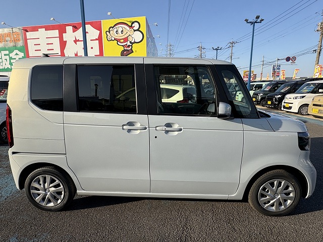 多機能で便利！N-BOX新古車があなたをサポート