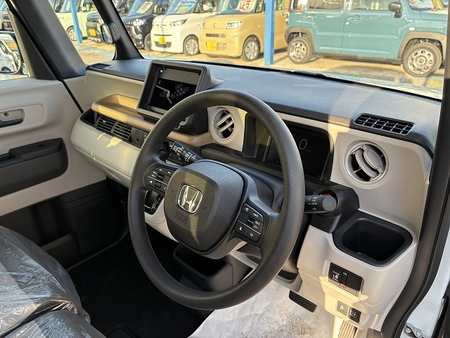 人気車種N-BOXの新古車、早い者勝ち！