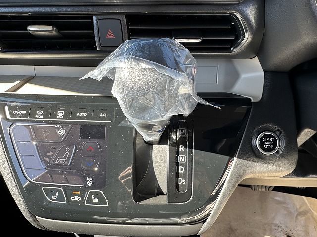 デリカミニ Tpremium、運転初心者でも安心の軽自動車。