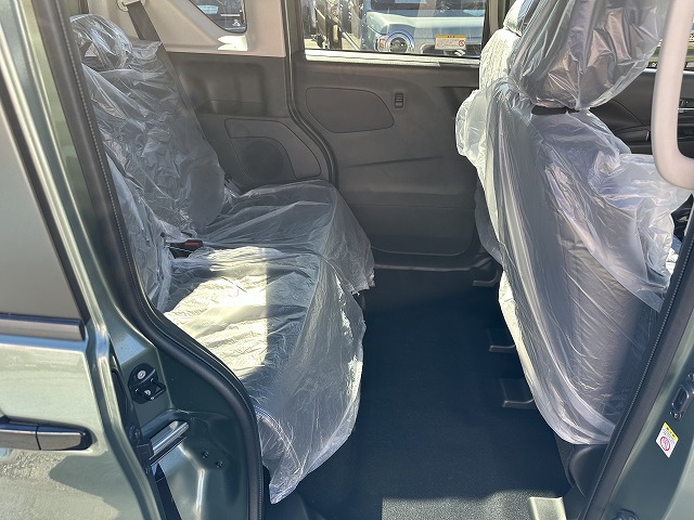 新古車デリカミニ Tpremium、広々スペースで荷物もたっぷり。