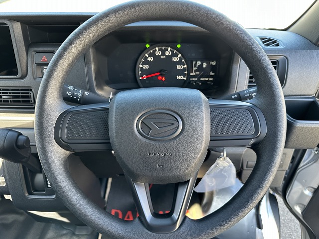 ハイゼットカーゴ・デラックス新古車、農作業にも大活躍！