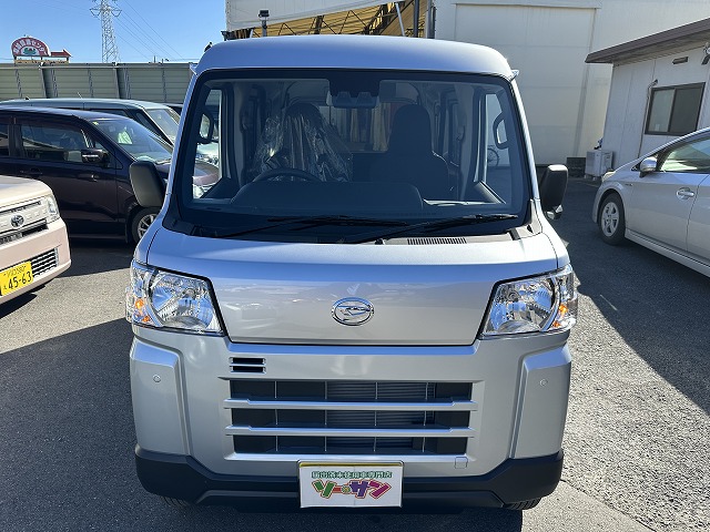 軽バンの定番！ハイゼットカーゴ新古車で仕事も効率アップ。