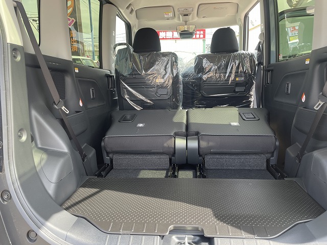 新古車ならではのお得感！「ファンクロスターボ」で決まり。