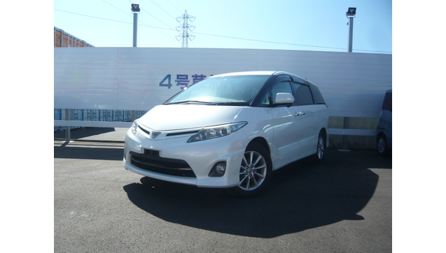 中古情報 109 8万円トヨタエスティマ入荷 埼玉の軽未使用車 新古車 専門店ソーサン